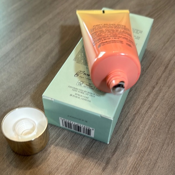 ***Price Drop***NIB-BYROE Peach Kombucha Tea Purifying Clay Mask - Picture 3 of 3